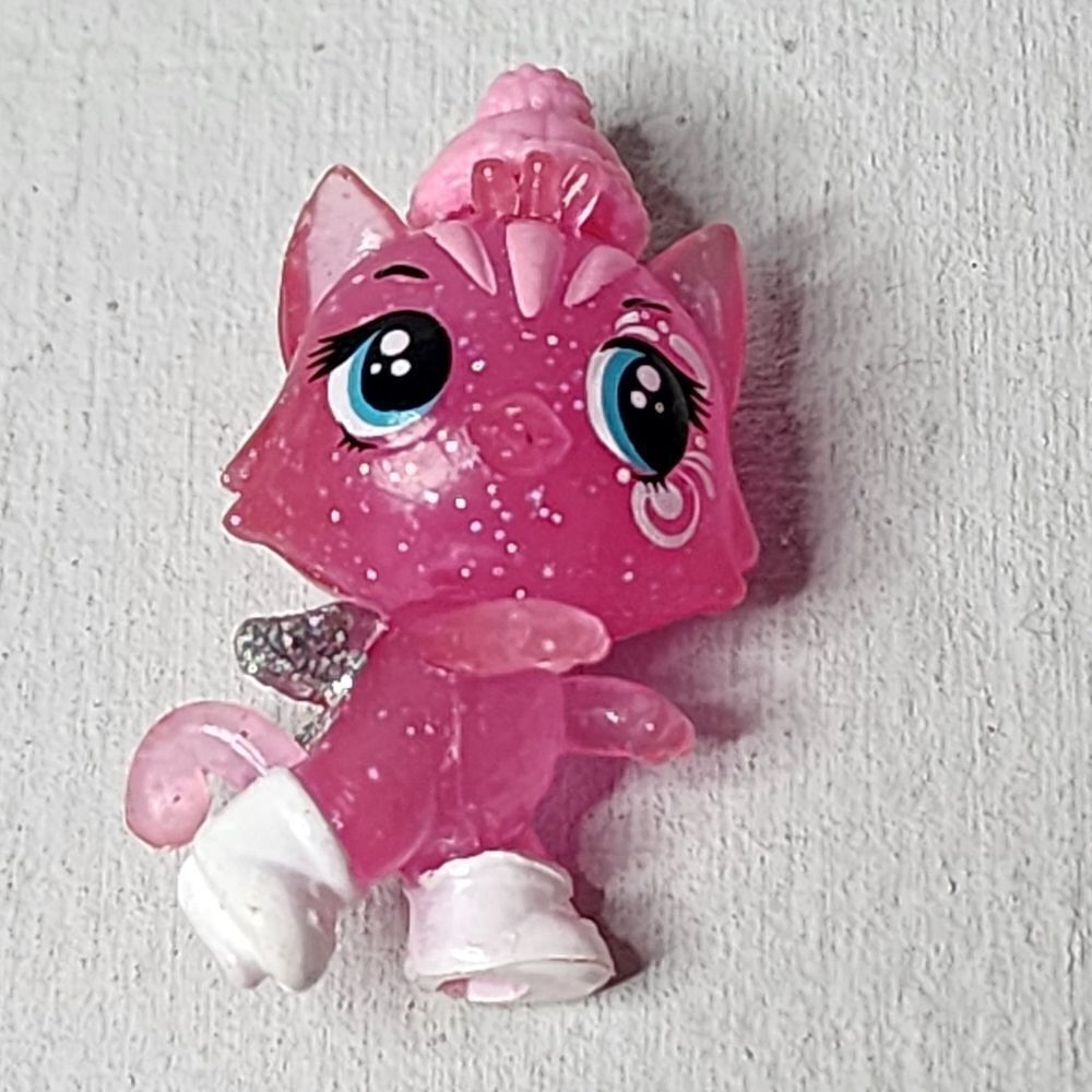GENUINE HATCHIMALS COLLEGGTIBLES, SEASON 6.5 ROYAL SNOW BALL FROSTY PINK LYNX